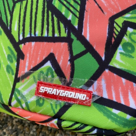 米国仕様 SPRAYGROUND 落書き DOODLE DREAMZ 消しゴム風ジッパーチャーム バックパック (BKPK47)