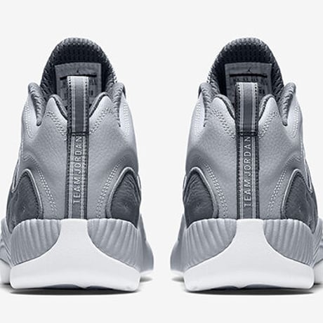 日本未発売 NIKE ナイキ JORDAN ジョーダン Team II チーム2 グレー 白 White Wolf Grey (AJ51)