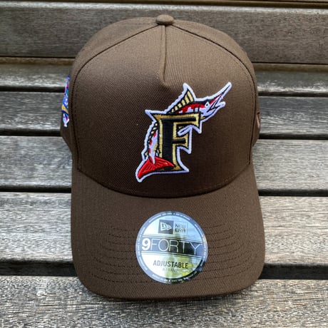 海外限定 Newera ニューエラ 9Forty Aフレーム Marlins フロリダ マーリンズ WS ワールドシリーズ キャップ (940-190)