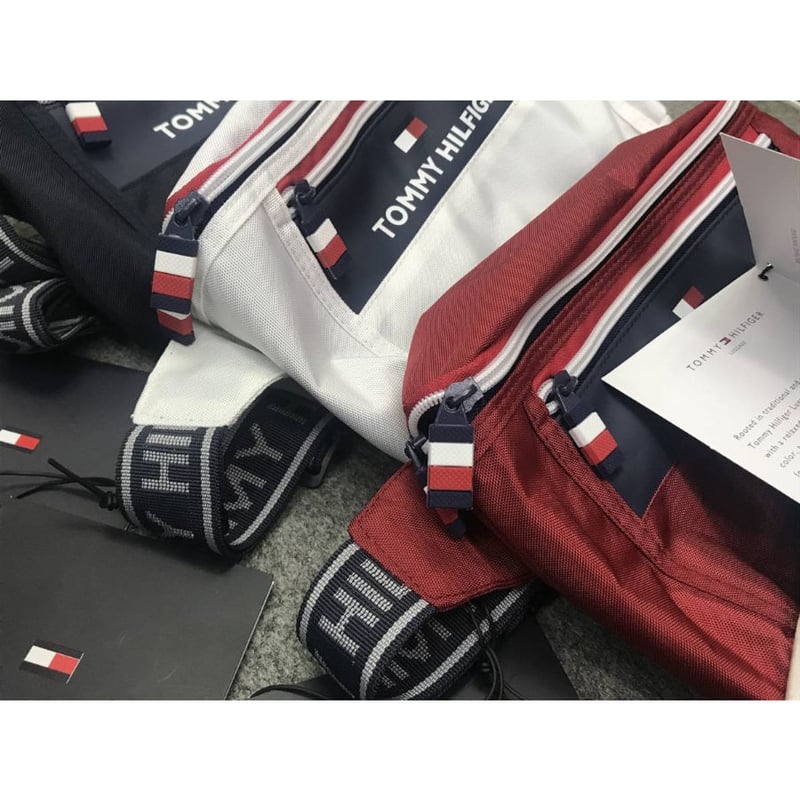 TommyHilfiger USA クロスボディ 斜め掛け ボディバッグ TommyHilfiger USA クロスボディ 斜め掛け ボディバッグ