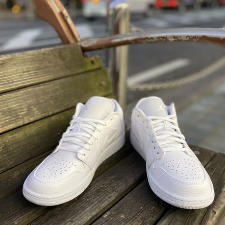 NIKE ナイキ AIR JORDAN1 LOW エアジョーダン1 ローカット 白 トリプルホワイト AJ1