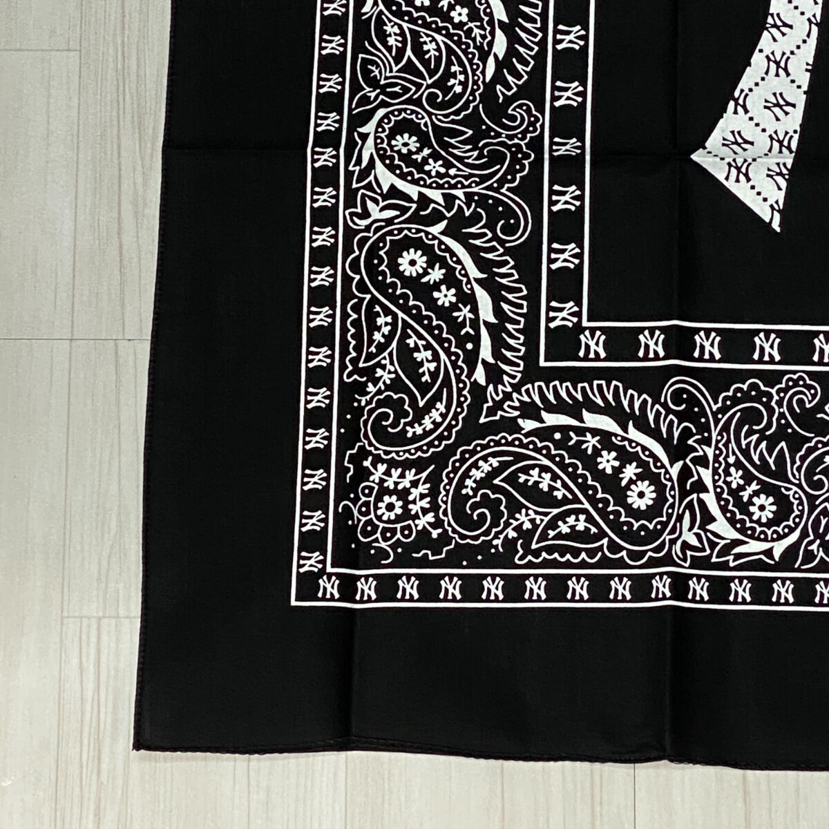 大判/アイボリーベース平織り黒ダイヤ柄ベニワレンNo.596