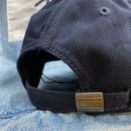 トミーヒルフィガー TOMMY HILFIGER ストラップキャップ 紺 マイクロフラッグ 刺繍ロゴ