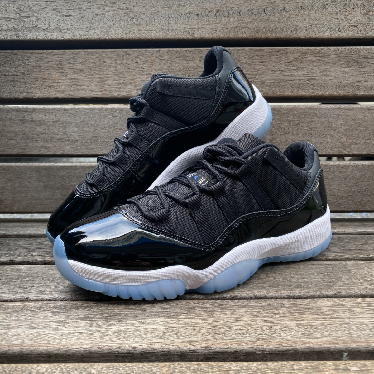 NIKE Jordan 11 Low スペースジャム マイケル・ジョーダンが映画『スペース・ジャム』で履いた「エア