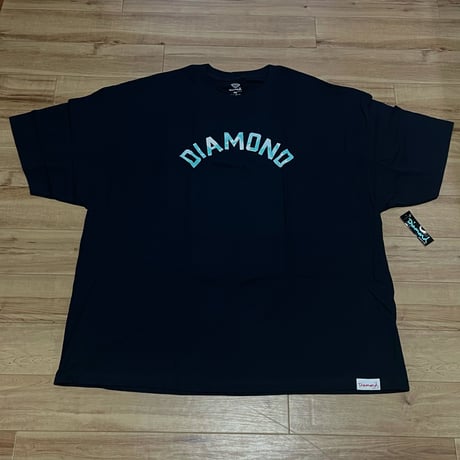 【4XL】 米国製 ダイヤモンドサプライ Diamond Supply Co. 半袖 Tシャツ 紺 Simplicity Archロゴ (T19)