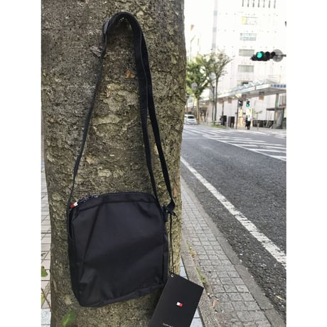 トミーヒルフィガー TOMMY HILFIGER クロスボディ TH MOTO MINI2 斜め掛け ボディバッグ 紺 ショルダー
