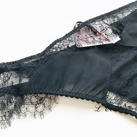 ◆再入荷◆ Agent Provocateur Deanna エージェントプロヴォケイター 【ノンパデッドプランジブラ＋ブラジリアンショーツのセット】