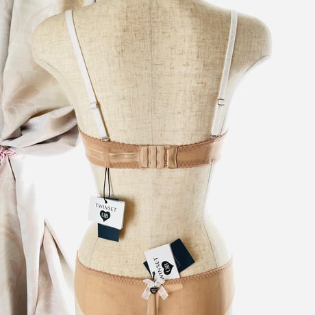 TWINSET ツインセット 【ストラップレス ノンパデッド ノンワイヤー バンドゥブラ＋ブラジリアンショーツのセット】※ベージュ・レッド・ブラックの３色からお選びいただけます