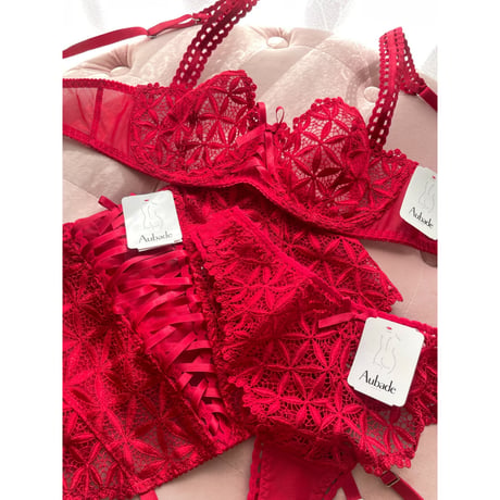 Aubade Bahia Couture オーバドゥ バイア クチュール 【お揃いのブラ＋タンガ＋ガーターベルトの3点セット】