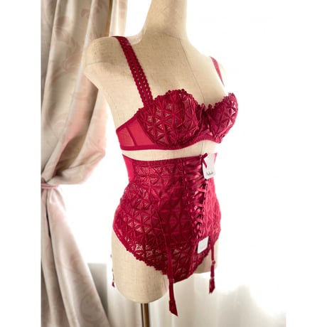 Aubade Bahia Couture オーバドゥ バイア クチュール 【お揃いのブラ＋タンガ＋ガーターベルトの3点セット】