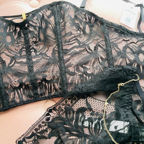 ◆専用オーダーページ◆ Aubade Gold Pleasure オーバドゥ ブラック 【ノンパデッド3/4カップブラ＋タンガのセット】