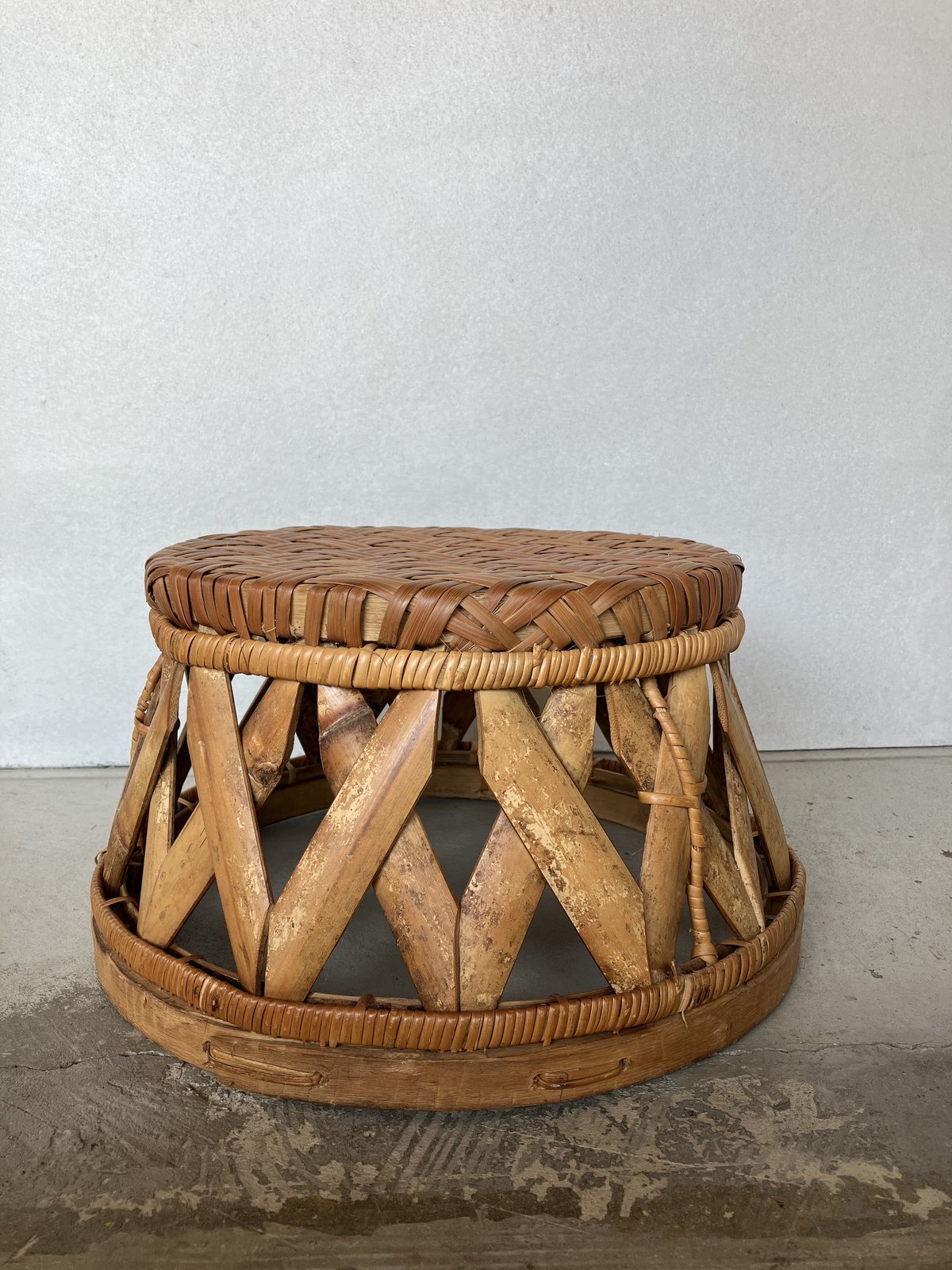 ラオス 竹のスツール | A | ONLINE STORE