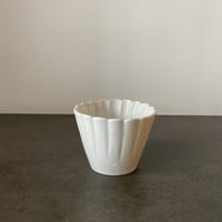 古伊万里白磁菊形猪口