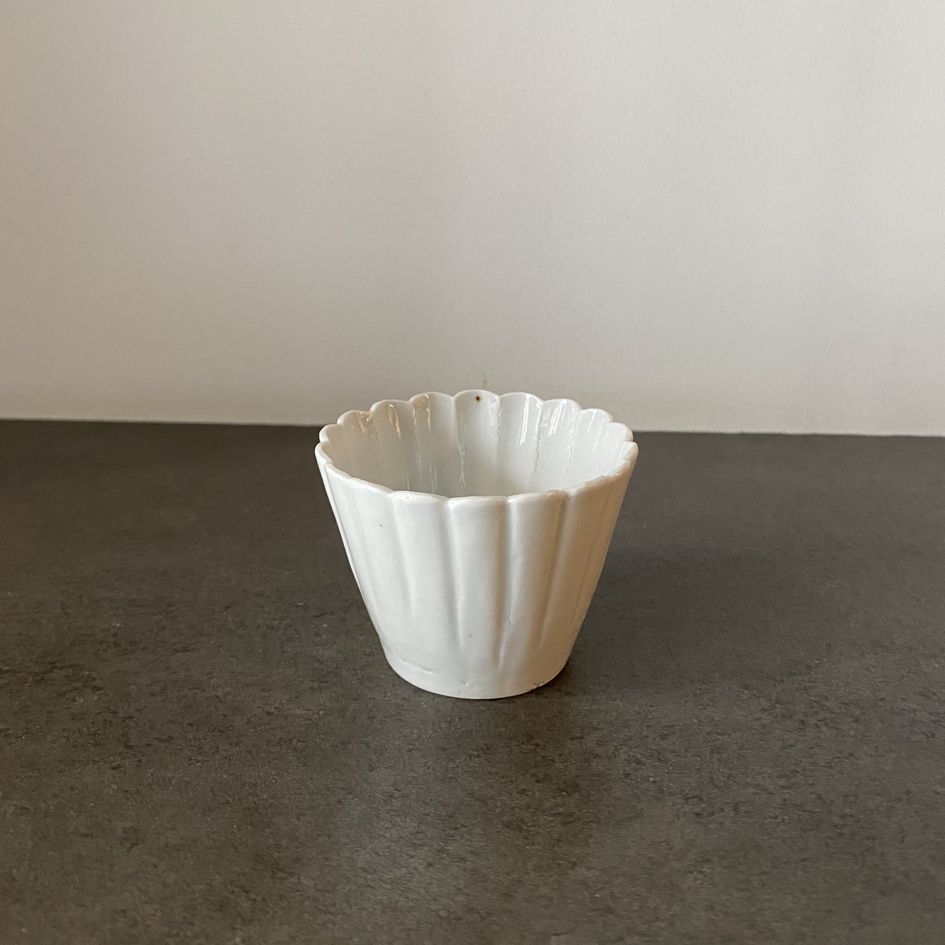 古伊万里　白磁　菊形　猪口　向付　骨董　江戸時代　アンティーク　金継ぎ original