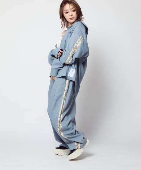 w side line shirt