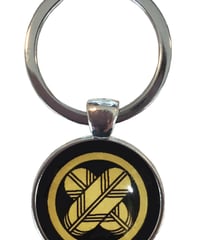 <家紋キーホルダー>丸に違い鷹の羽