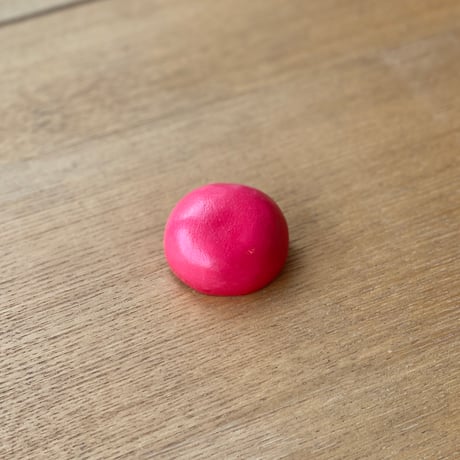 【１点もの】マカロンブローチ「紅桜」