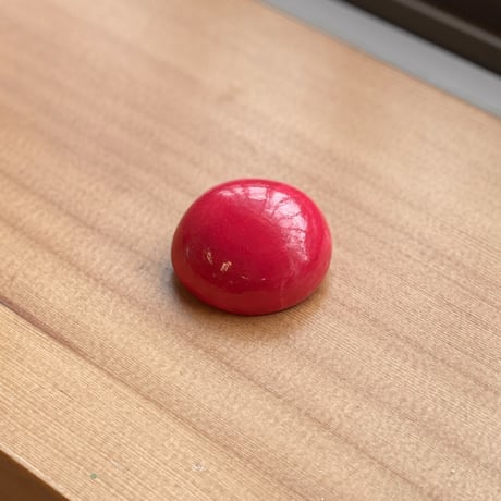 【1点もの】マカロンブローチ「ストロベリー」