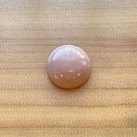 【１点もの】マカロンブローチ「桜鼠（さくらねず）」