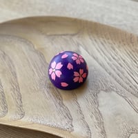 【1点もの】マカロンブローチVARIE「桜・紫」