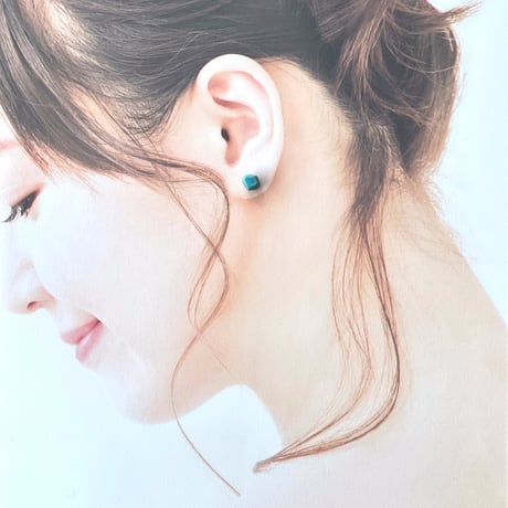 【１点もの】こつぶピアス S/N:02