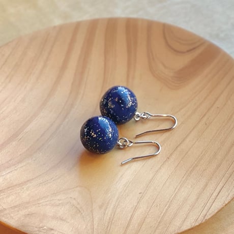 【１点もの】プラネットピアス「紺青」