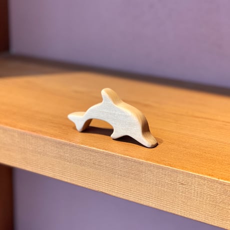 平たい動物「イルカ」