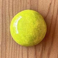 【1点もの】マカロンブローチ「若草」
