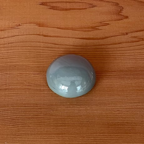 【1点もの】マカロンブローチ「煤」