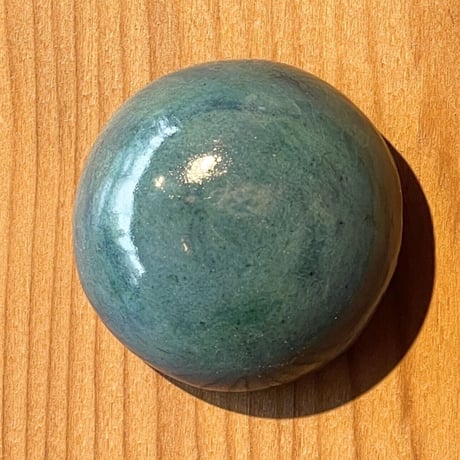 【１点もの】マカロンブローチ「藍」