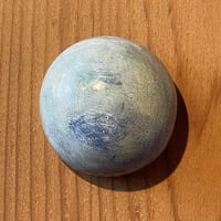【1点もの】マカロンブローチ「白藍」