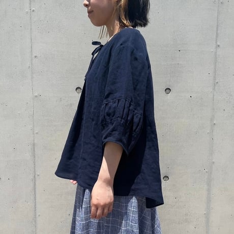 ボルーアブラウス（リボンあり）