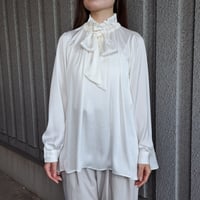 リボンブラウス（オフ）
