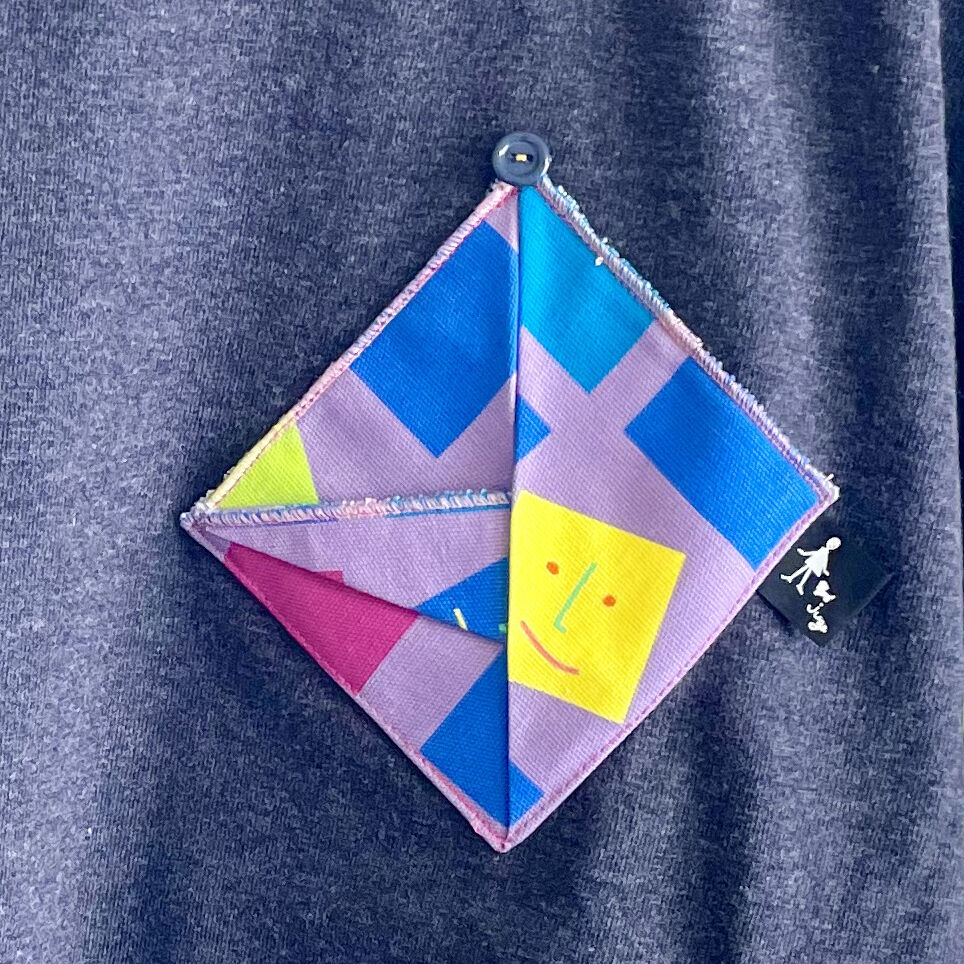 ハギレアートポケットTシャツ（スクエア折り紙風ポッケ