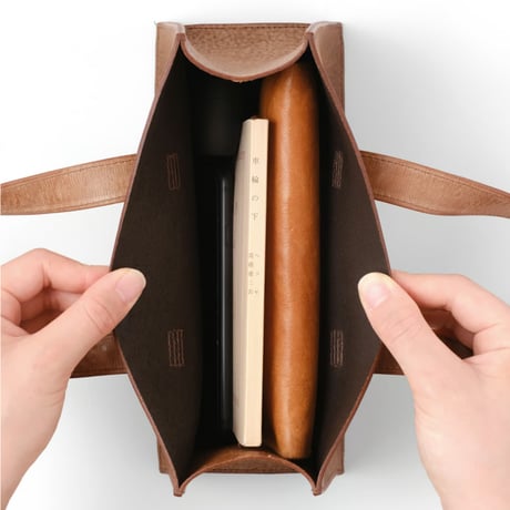 ba2319 / Trapezium hand bag