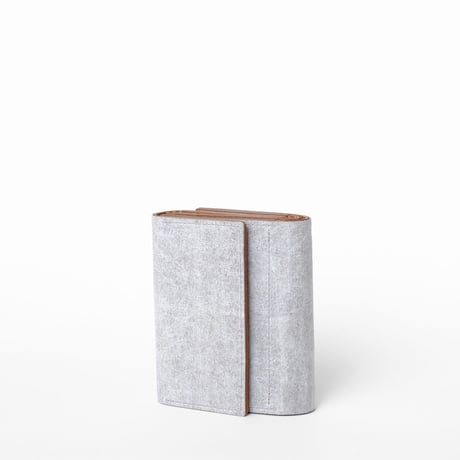 wd2204 / Alternate wallet(light gray/ground brown)