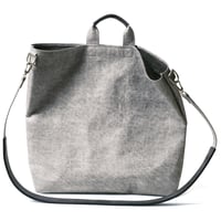 Shoulder tote bag