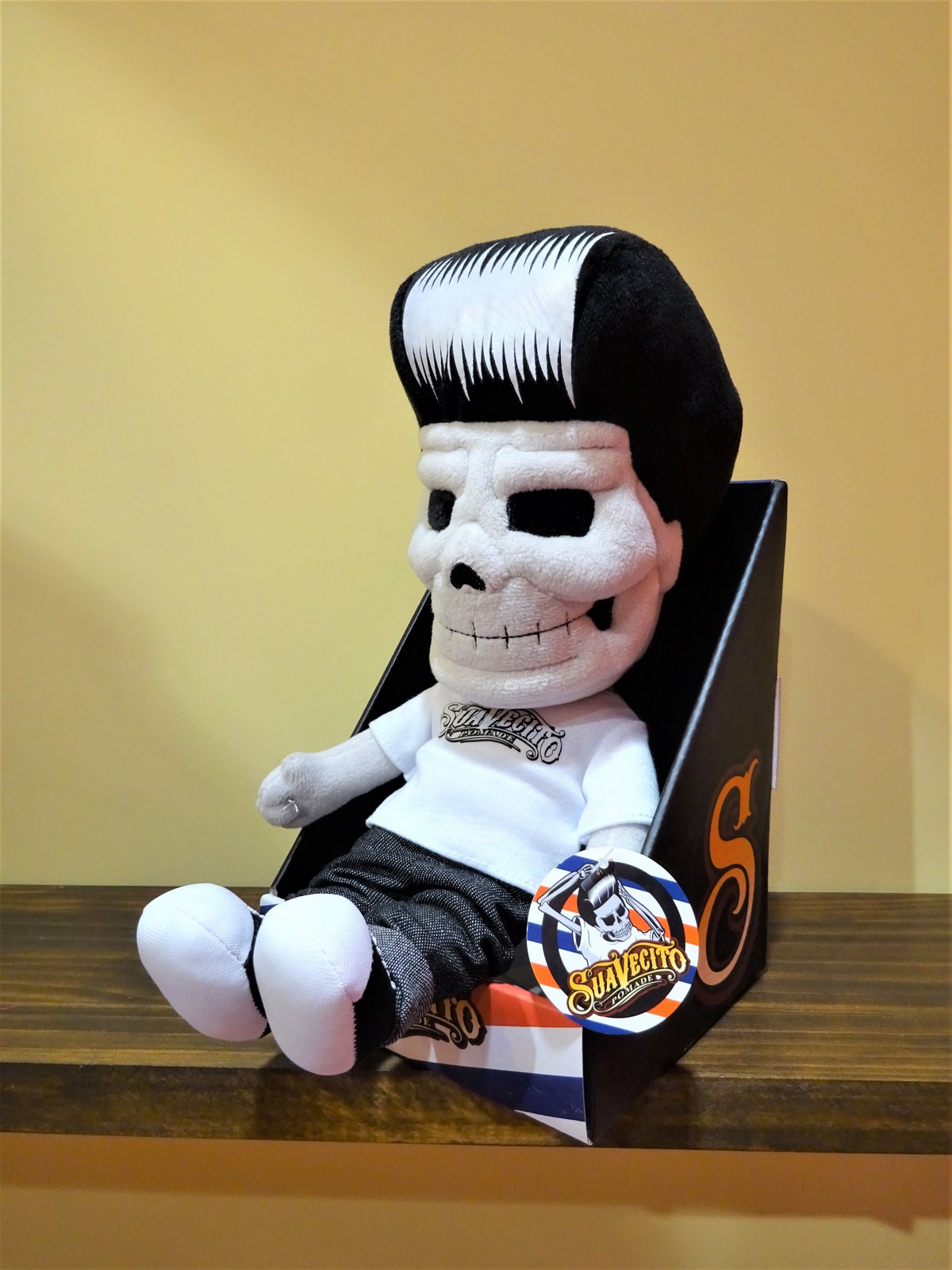 SUAVECITO Mascot | PINUP MOM