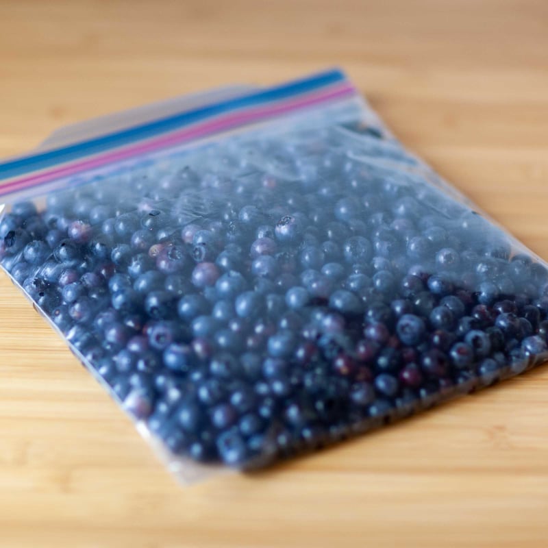 美瑛産】冷凍ブルーベリー（無農薬有機栽培）お徳用1kg | 美瑛の森 KONON