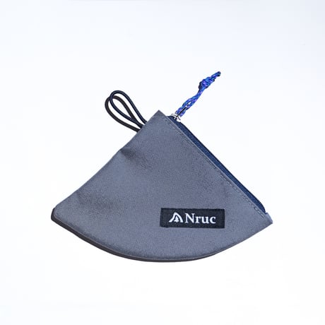 Nruc ヌルク ／ ROBERTO POUCH