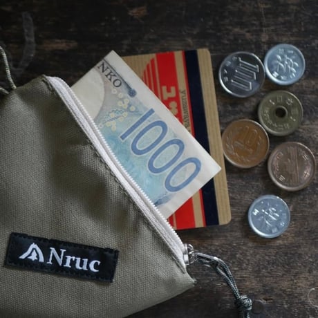 Nruc ヌルク ／ ROBERTO POUCH