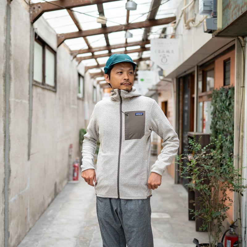 patagonia パタゴニア ／ メンズ・R1エア・フルジップ・フーディ | 旅