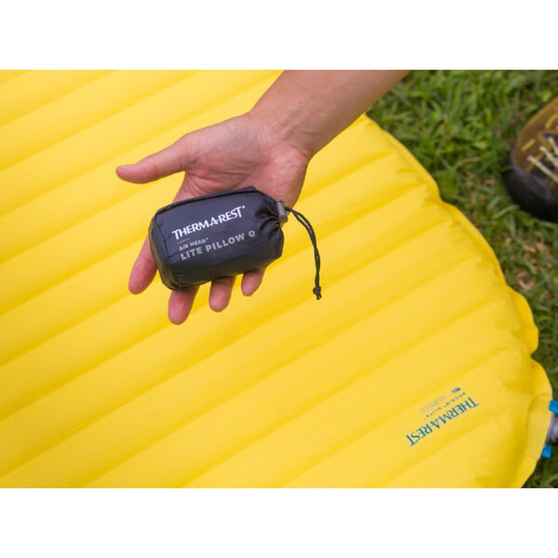 THERMAREST サーマレスト / エアヘッドライトピロー レギュラー | 旅