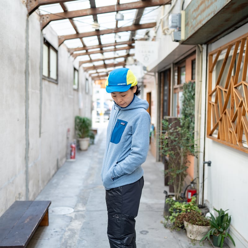 patagonia パタゴニア ／ ウィメンズ・R1エア・フルジップ・フーディ