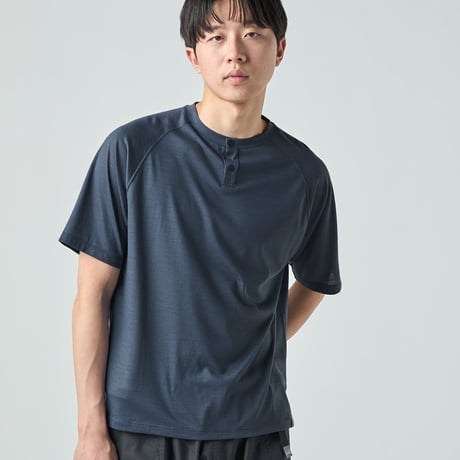 SN／JP 140 スナップ ヘンリーネック ショートスリーブ Tシャツ(ユニセックス)
