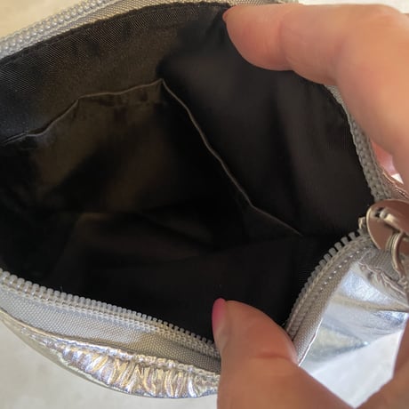 SHINY POUCH シャイニーポーチ　シルバー