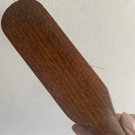 CLOTHES BRUSH