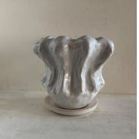 Monochrome Pot B-M White
