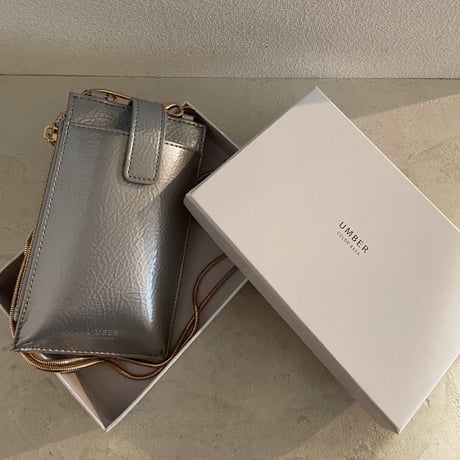 アンバースマホショルダー　シルバー