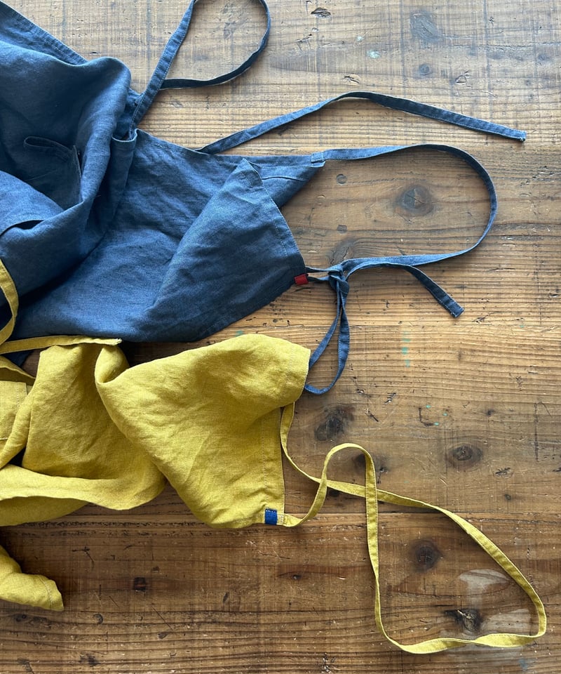 Le comptoir リネンエプロン つづりさ 夏なんて毎日制服のごとく同じ服着ているし、一目惚れして